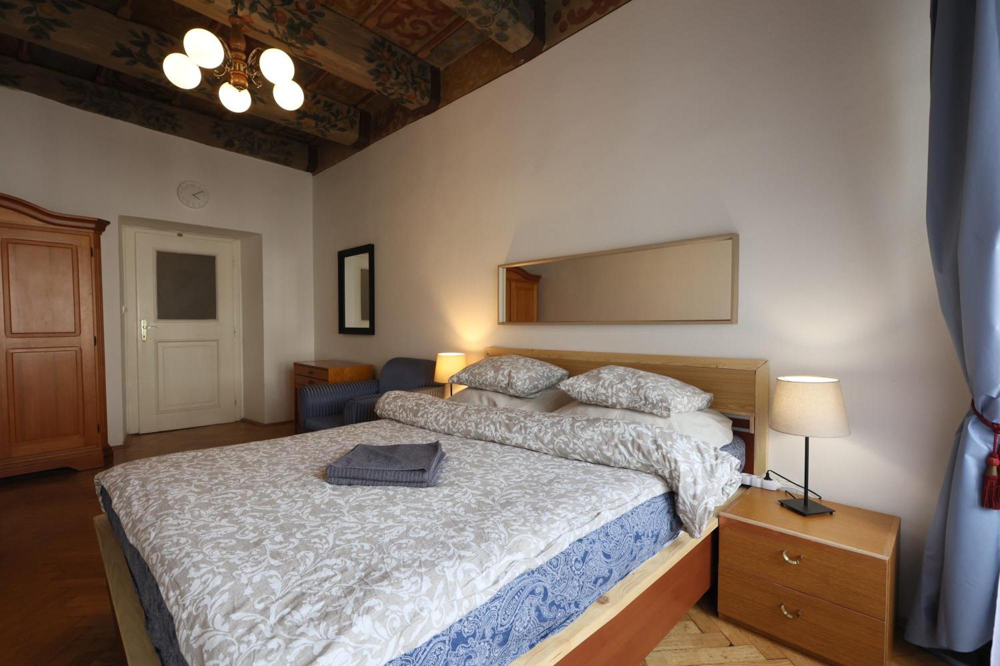 Ferienwohnung At The Blue Lion & Parking Assistance Prag Exterior foto